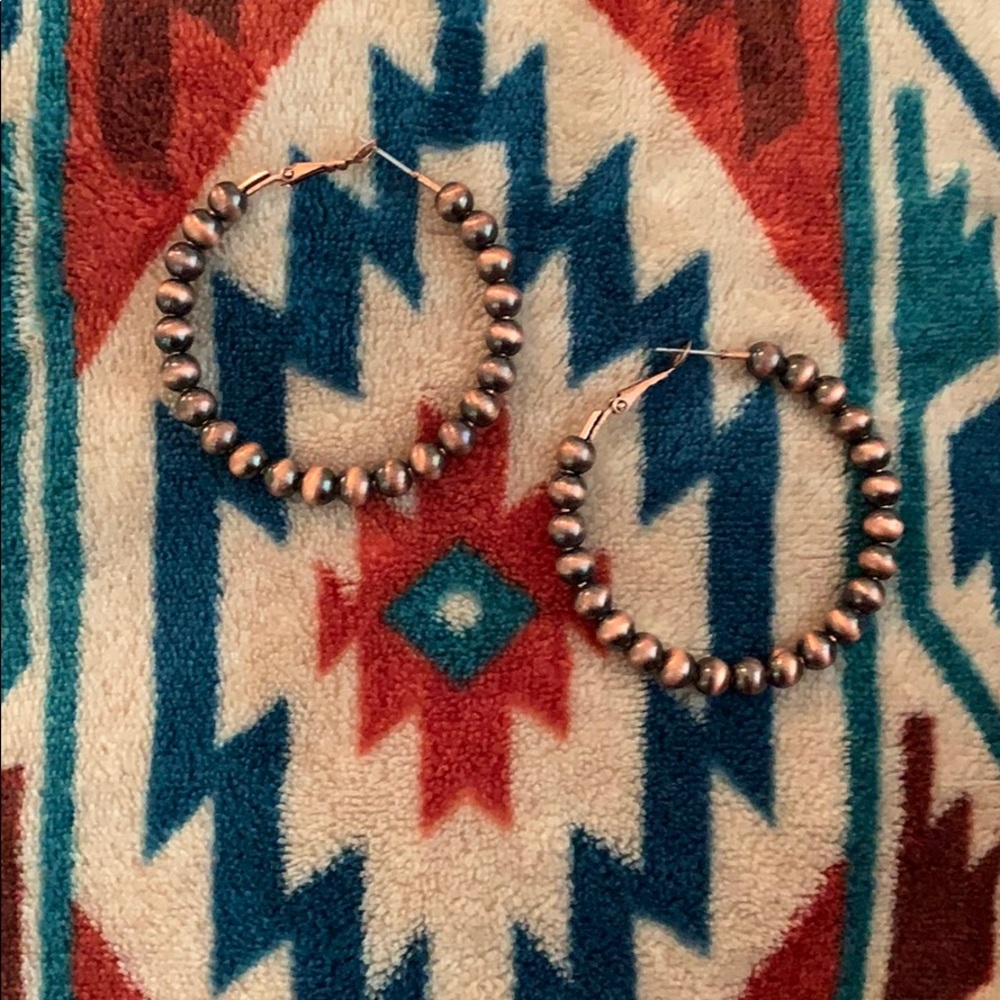 Navajo Pearl Hoop Earrings - Picture 1 of 3